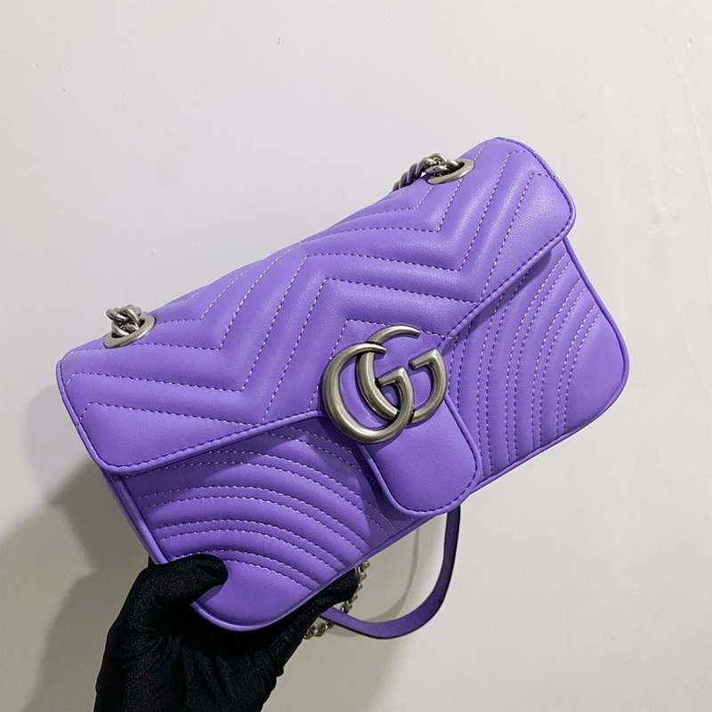 Gucci Handbags 954